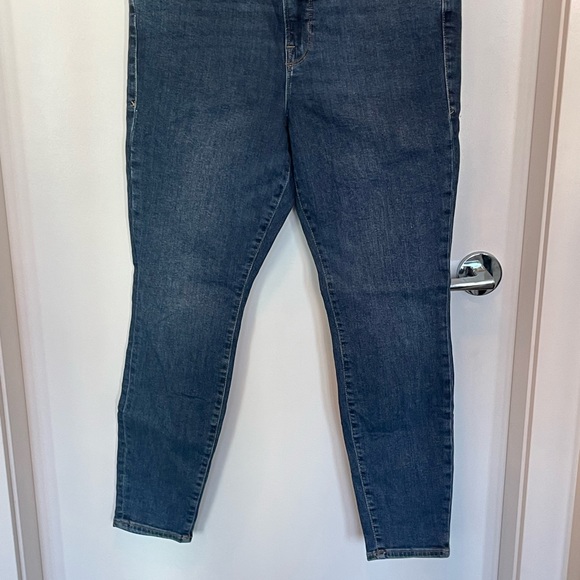 Good American Good legs cropped maternity jeans - Picture 5 of 7